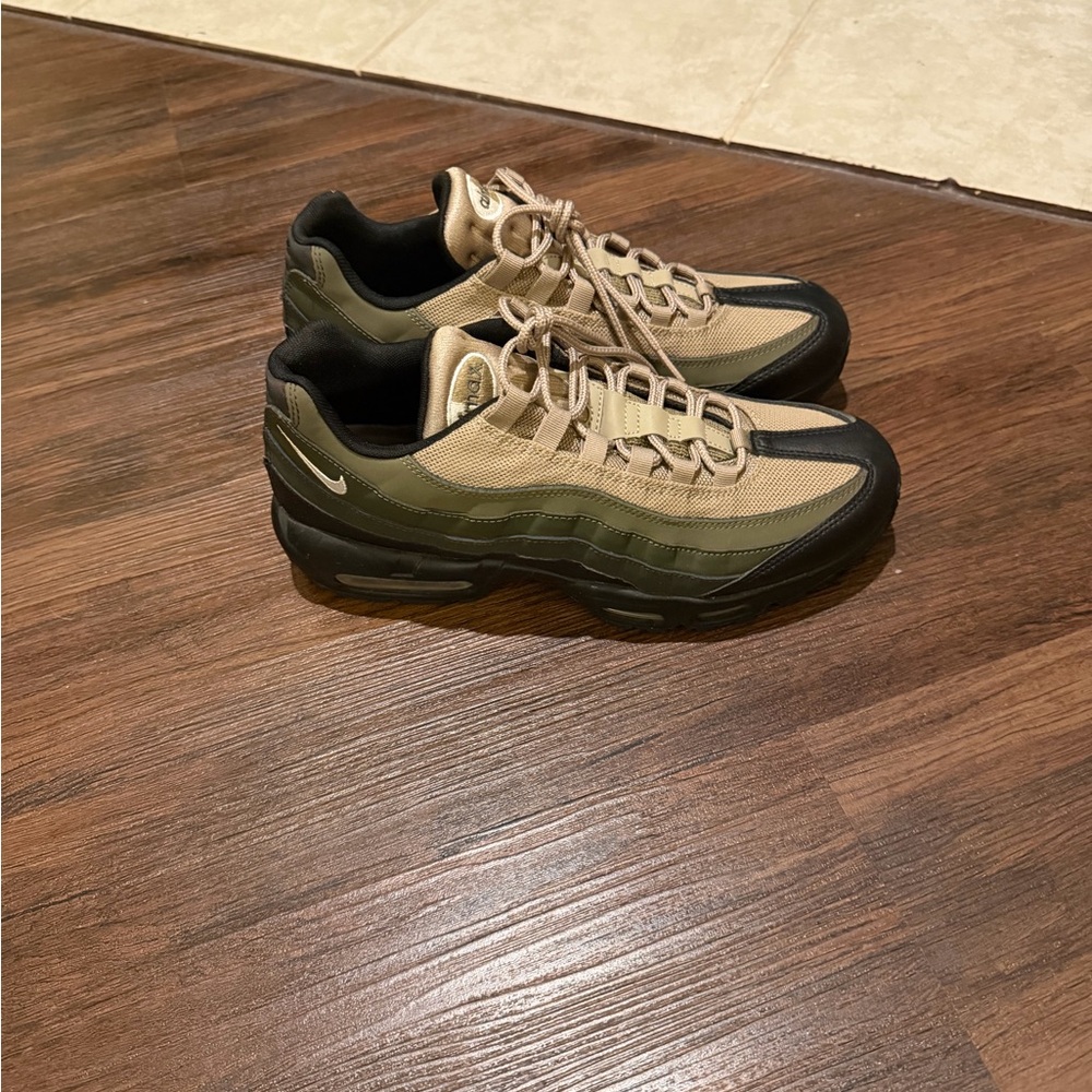 Nike Air Max 95 GS Khaki Sequoia - Picture 13 of 13